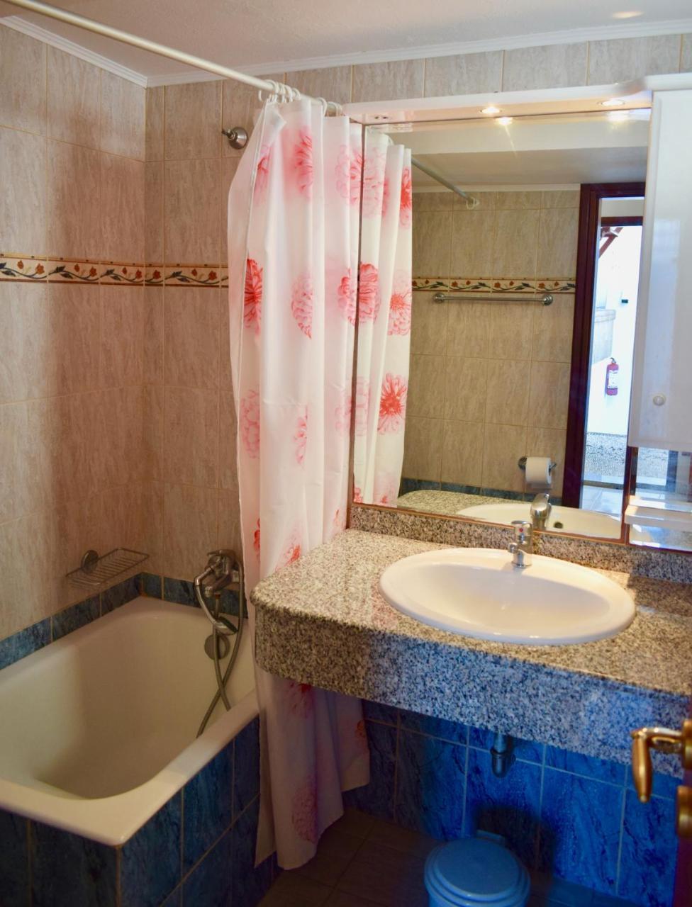 Koki Aparthotel 3*